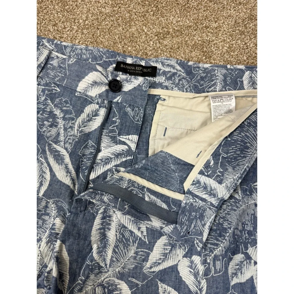 Banana Republic Aiden Shorts Mens 34 Blue White Tropical‎ Linen Cotton Coastal